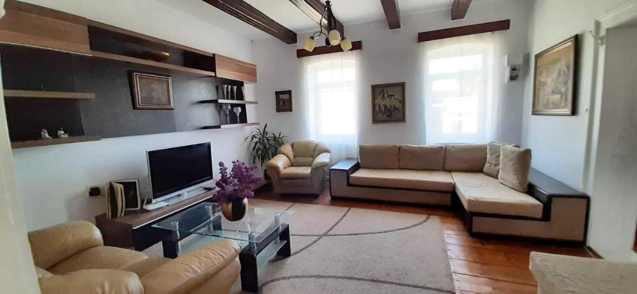 Willa Casa Din Coltul Cetatii Hărman Zewnętrze zdjęcie